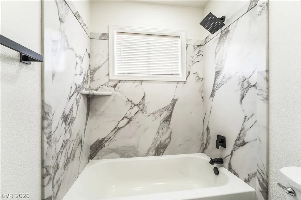 6160 Newville, Las Vegas, NV 89103