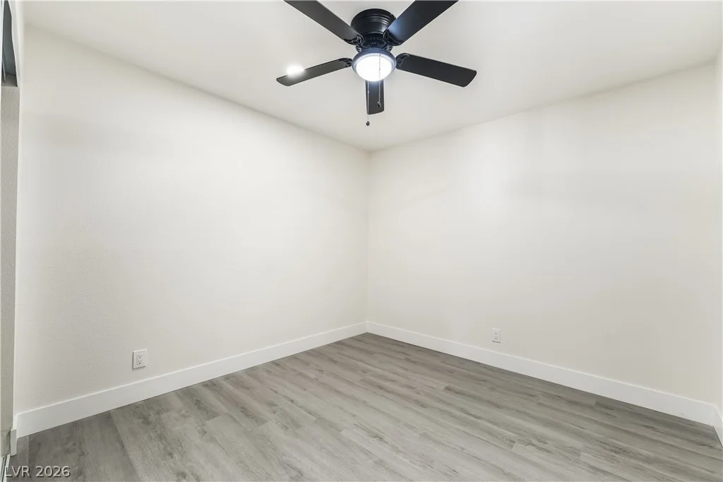 6160 Newville, Las Vegas, NV 89103