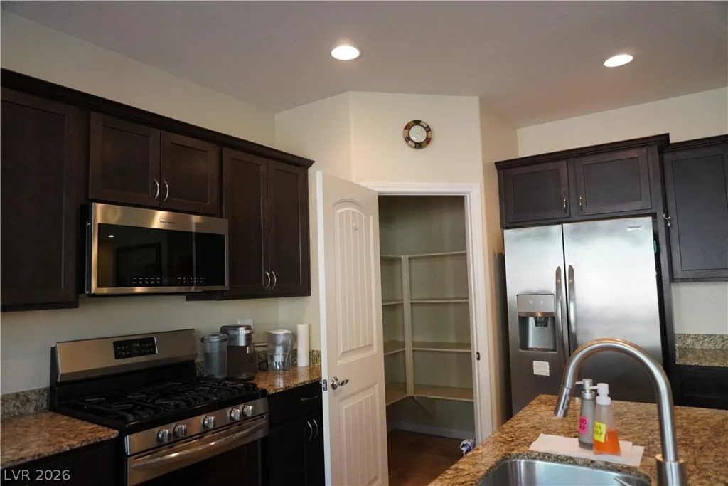 9253 Romance Diamond, Las Vegas, NV 89178