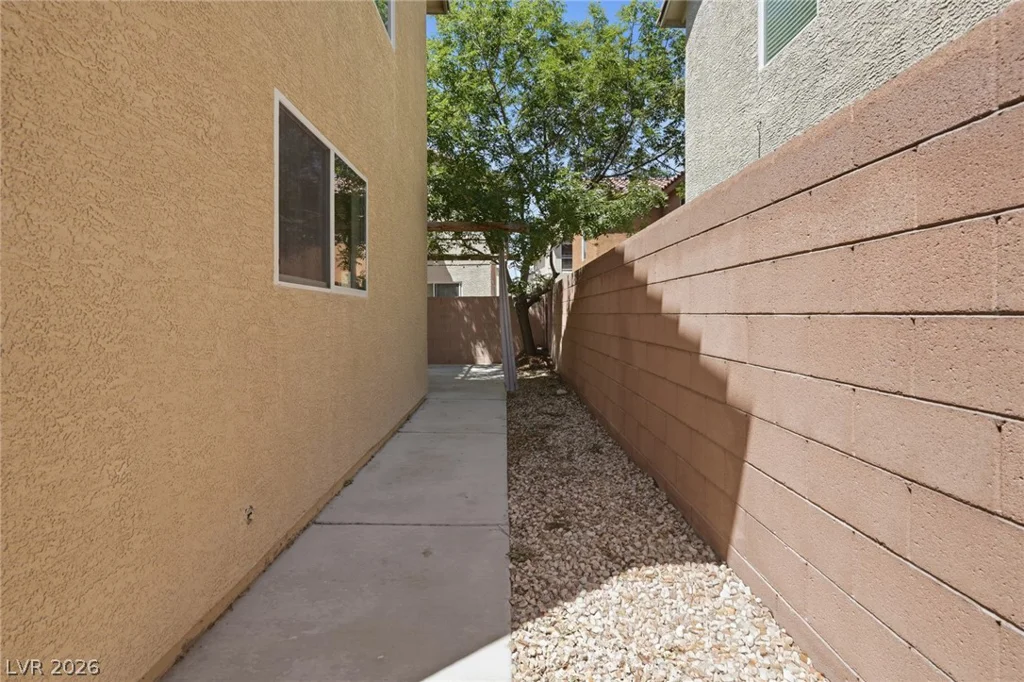 80 Lockheed, Las Vegas, NV 89183