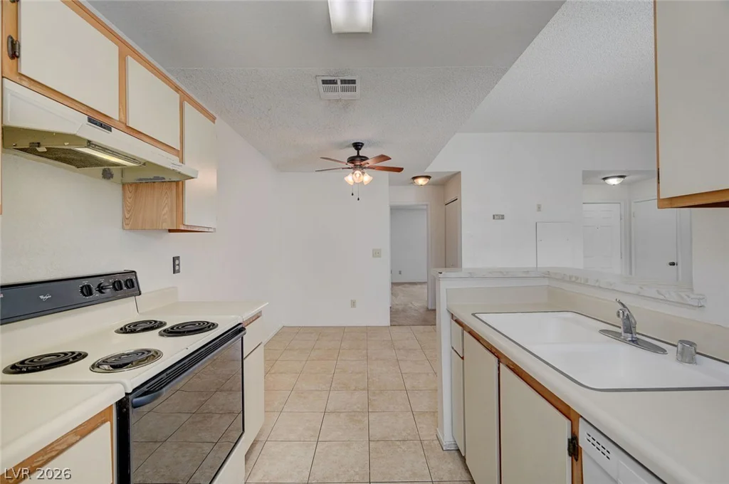 3150 Soft Breezes, Las Vegas, NV 89128