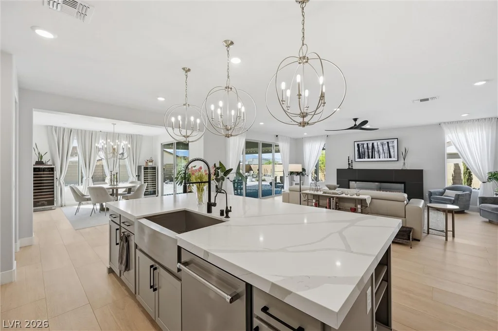 696 Vertical, Mesquite, NV 89034