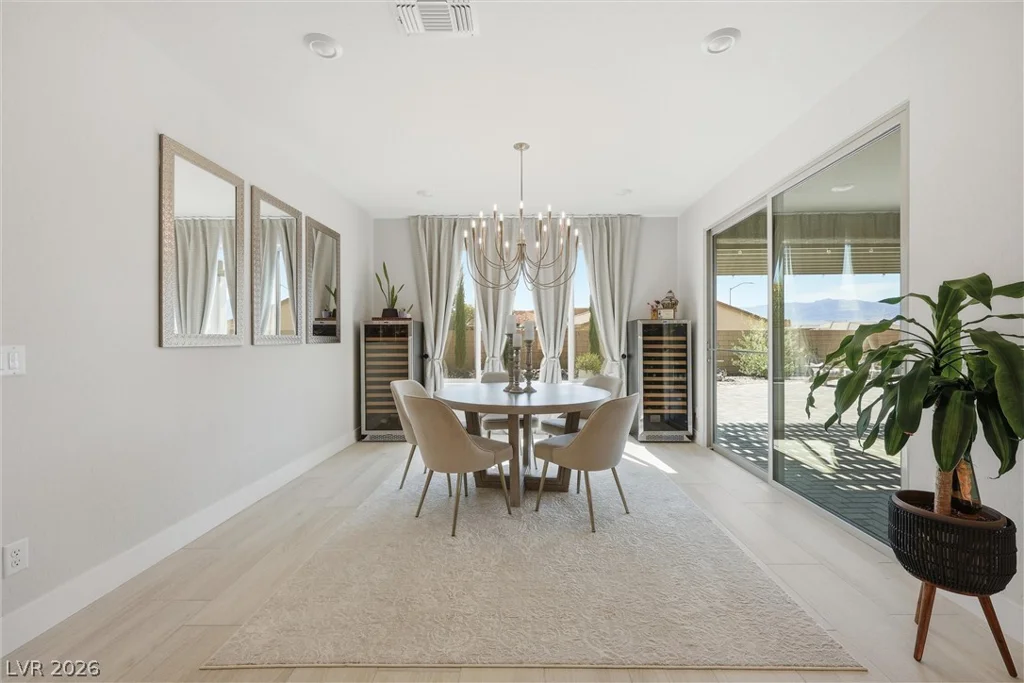696 Vertical, Mesquite, NV 89034