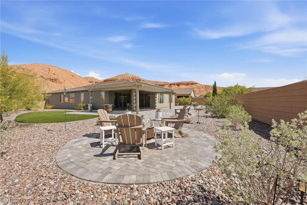 696 Vertical, Mesquite, NV 89034