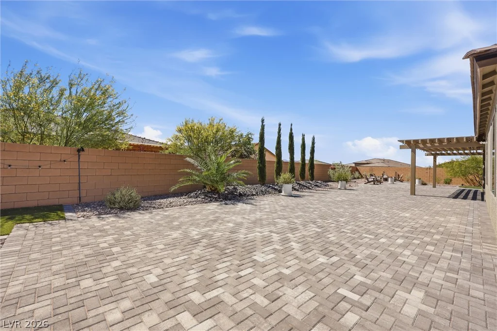 696 Vertical, Mesquite, NV 89034