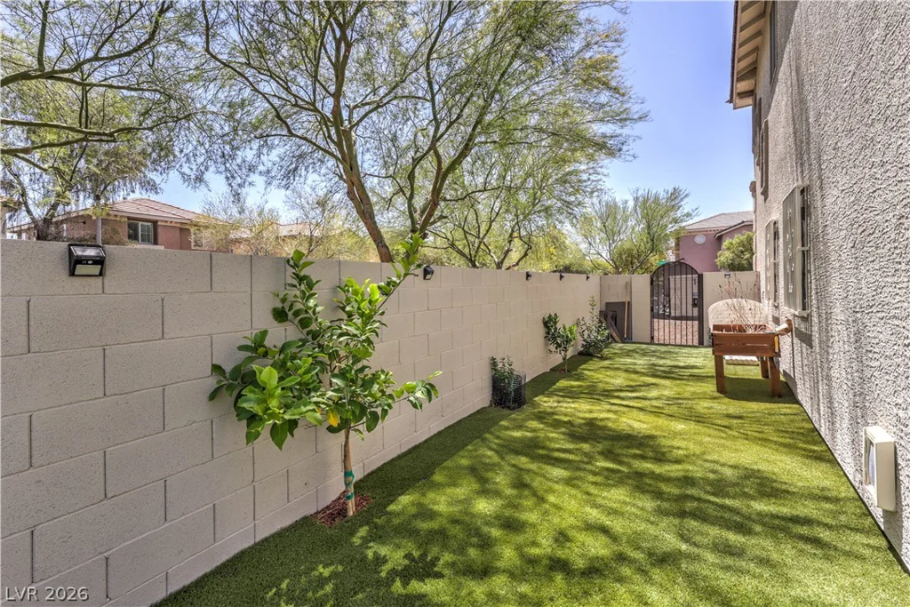 9016 Cloudy Mountain, Las Vegas, NV 89178