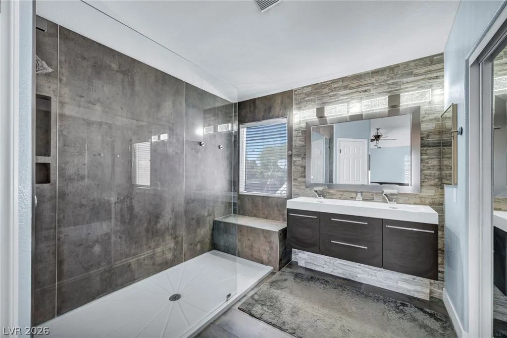 1009 Windhook, Las Vegas, NV 89144
