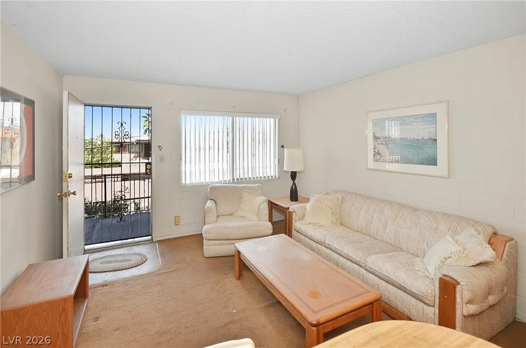 3720 Royal Crest, Las Vegas, NV 89119
