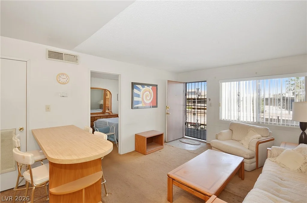 3720 Royal Crest, Las Vegas, NV 89119