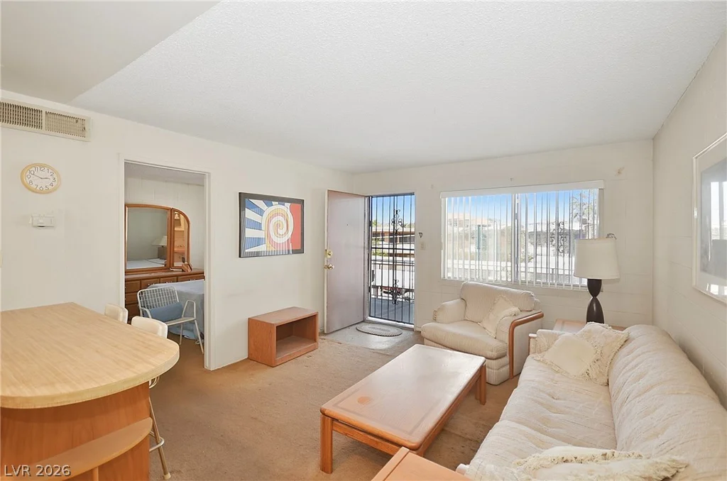 3720 Royal Crest, Las Vegas, NV 89119