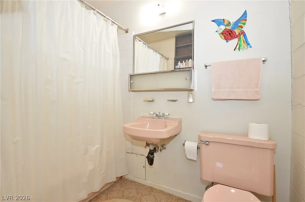 3720 Royal Crest, Las Vegas, NV 89119
