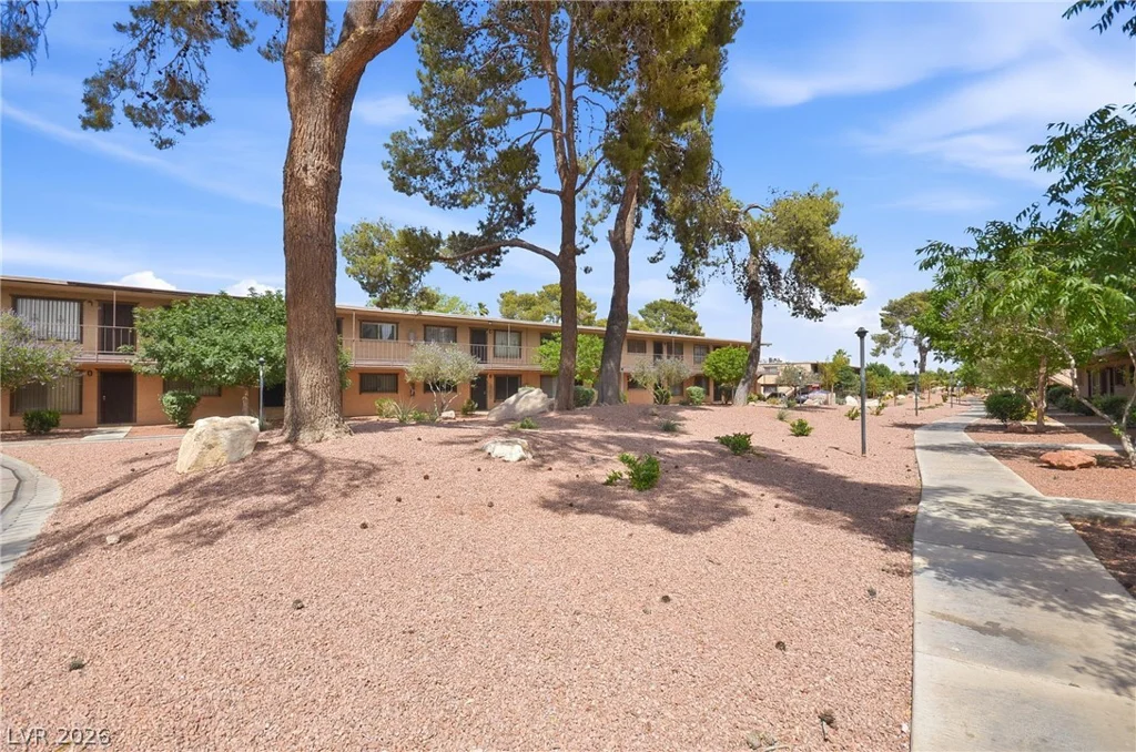 3720 Royal Crest, Las Vegas, NV 89119