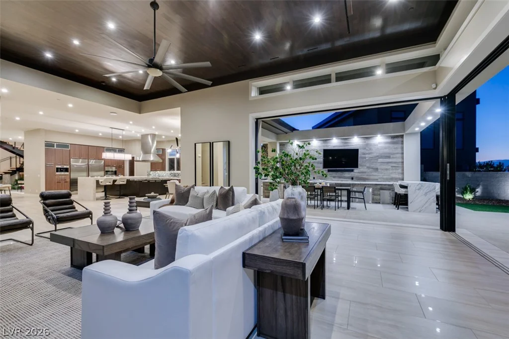 1376 Opal Valley, Henderson, NV 89052