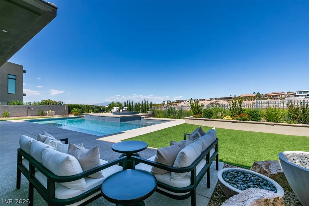 1376 Opal Valley, Henderson, NV 89052