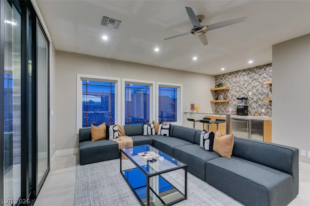 1376 Opal Valley, Henderson, NV 89052