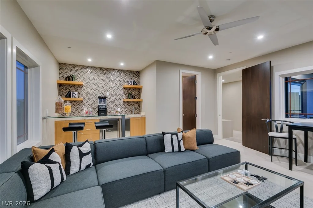 1376 Opal Valley, Henderson, NV 89052