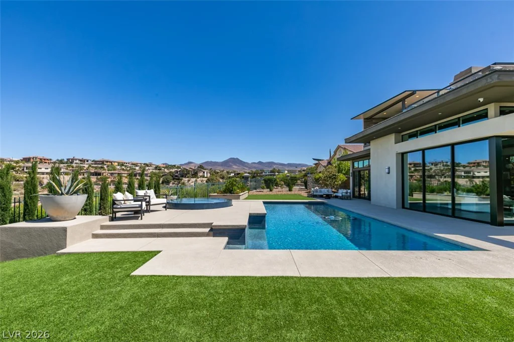 1376 Opal Valley, Henderson, NV 89052