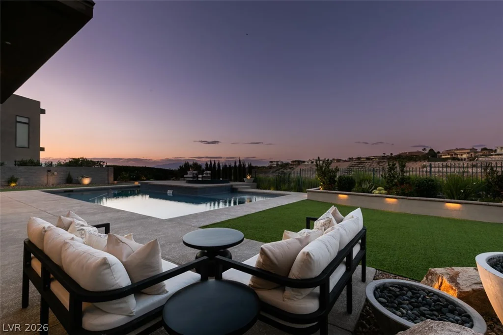 1376 Opal Valley, Henderson, NV 89052