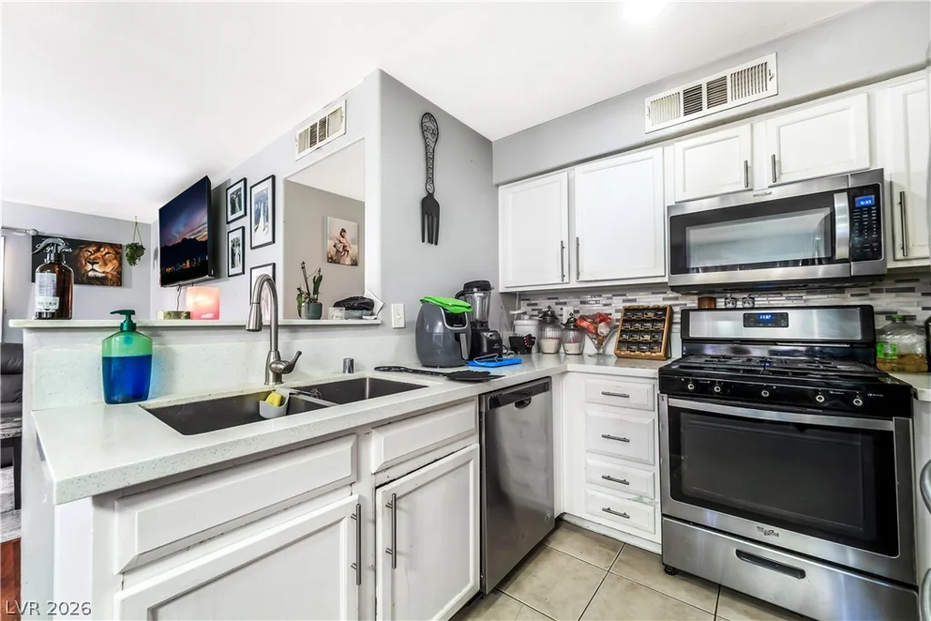 5216 Mandalay Springs, Las Vegas, NV 89120