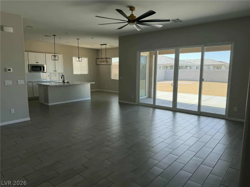 4921 Graystone, Pahrump, NV 89061