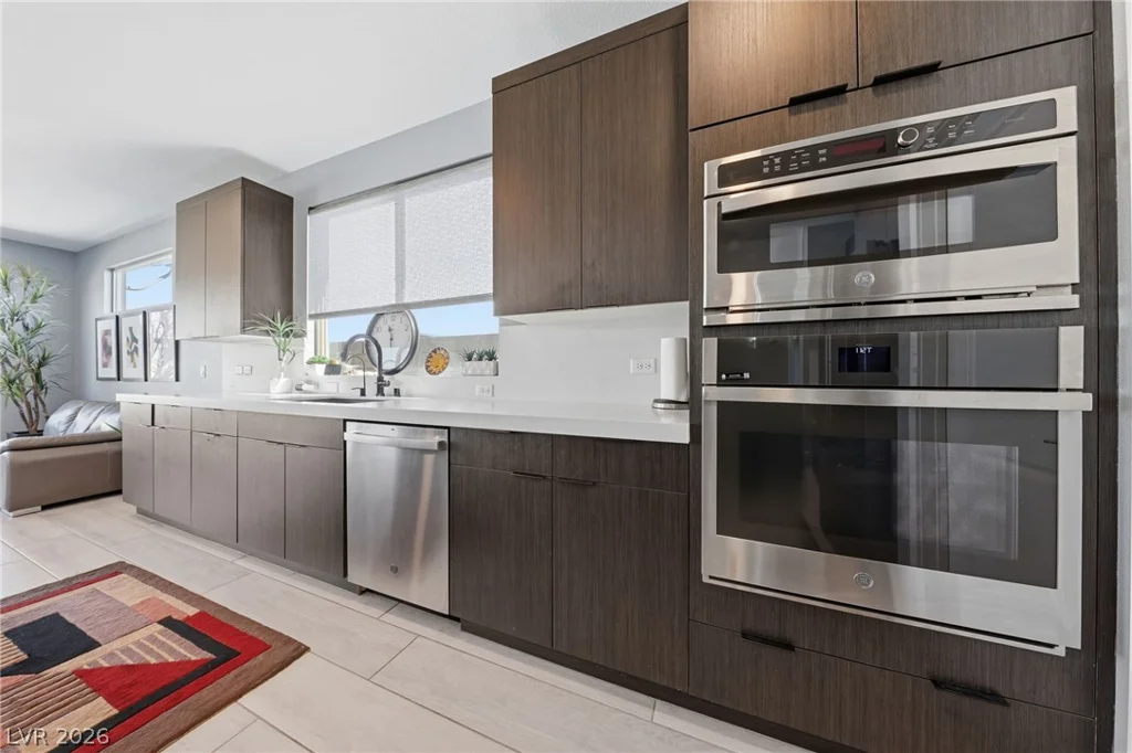 10254 Barnett Hill, Las Vegas, NV 89166