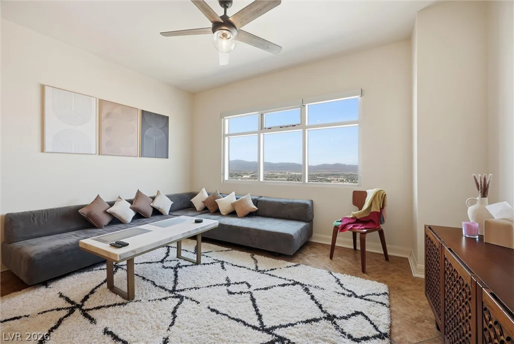 150 Las Vegas, Las Vegas, NV 89101