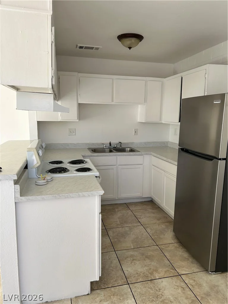 803 Major, Henderson, NV 89015