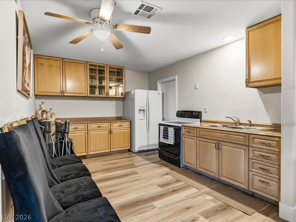 10251 Agate, Las Vegas, NV 89161