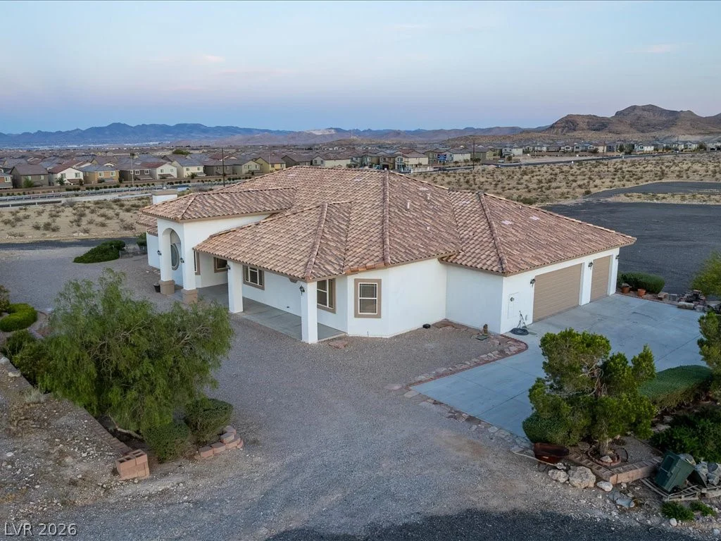 10251 Agate, Las Vegas, NV 89161