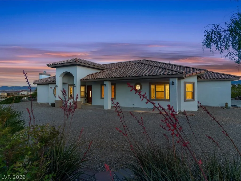 10251 Agate, Las Vegas, NV 89161