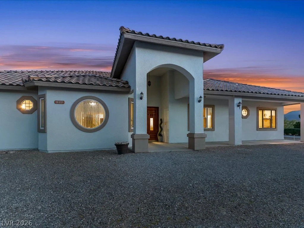 10251 Agate, Las Vegas, NV 89161