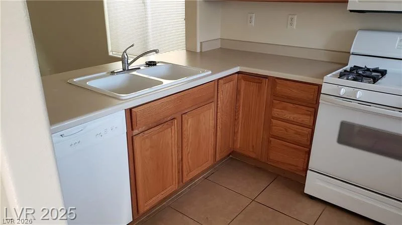 10384 Midseason Mist, Las Vegas, NV 89183