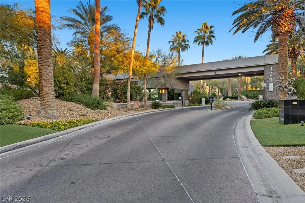 576 Magma Peak, Henderson, NV 89012