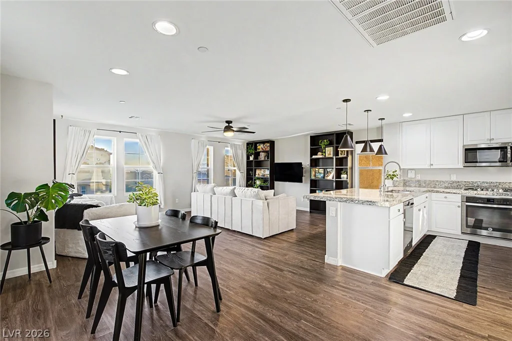 374 Gracious, Henderson, NV 89011