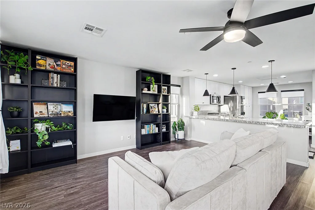 374 Gracious, Henderson, NV 89011