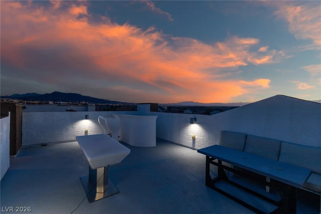 374 Gracious, Henderson, NV 89011