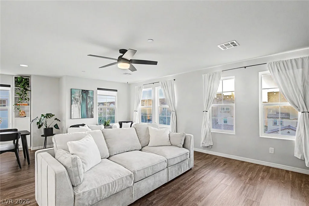 374 Gracious, Henderson, NV 89011