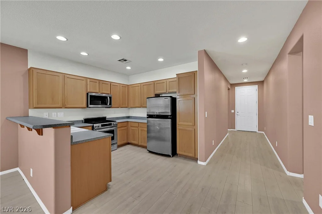 6288 Shamrock Lake, Las Vegas, NV 89141