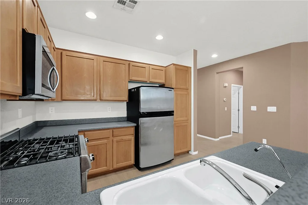 6288 Shamrock Lake, Las Vegas, NV 89141