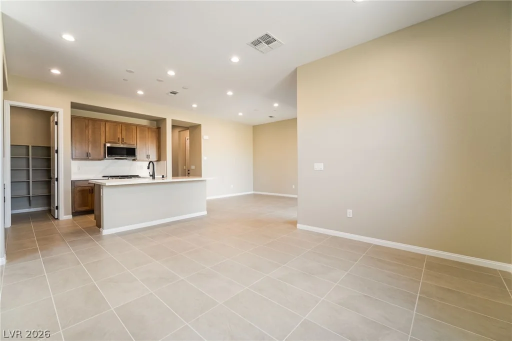 654 Ambridge, Henderson, NV 89011