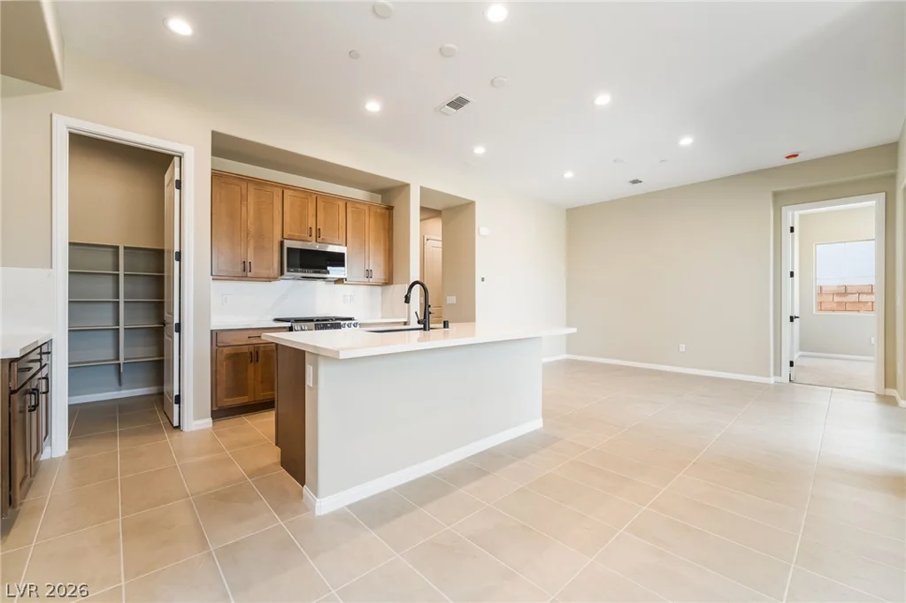 654 Ambridge, Henderson, NV 89011