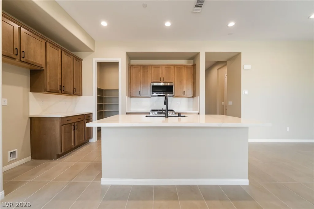 654 Ambridge, Henderson, NV 89011