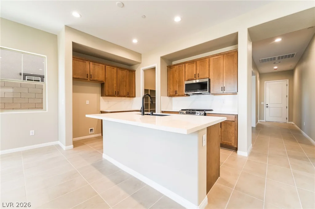 654 Ambridge, Henderson, NV 89011