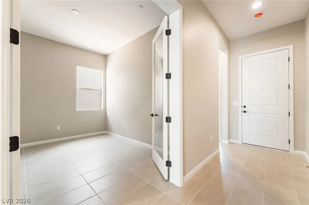654 Ambridge, Henderson, NV 89011