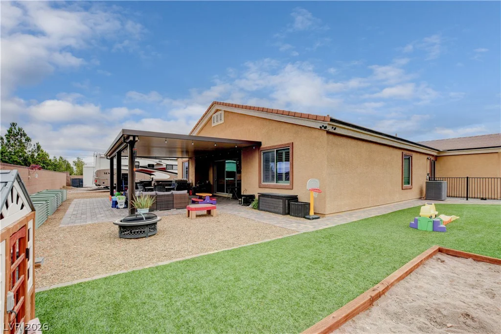 9136 Granite Knoll Ct, Las Vegas, NV 89129