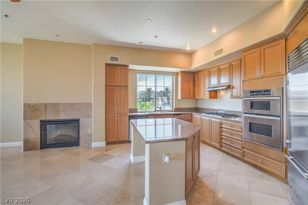 15 Via Mantova, Henderson, NV 89011