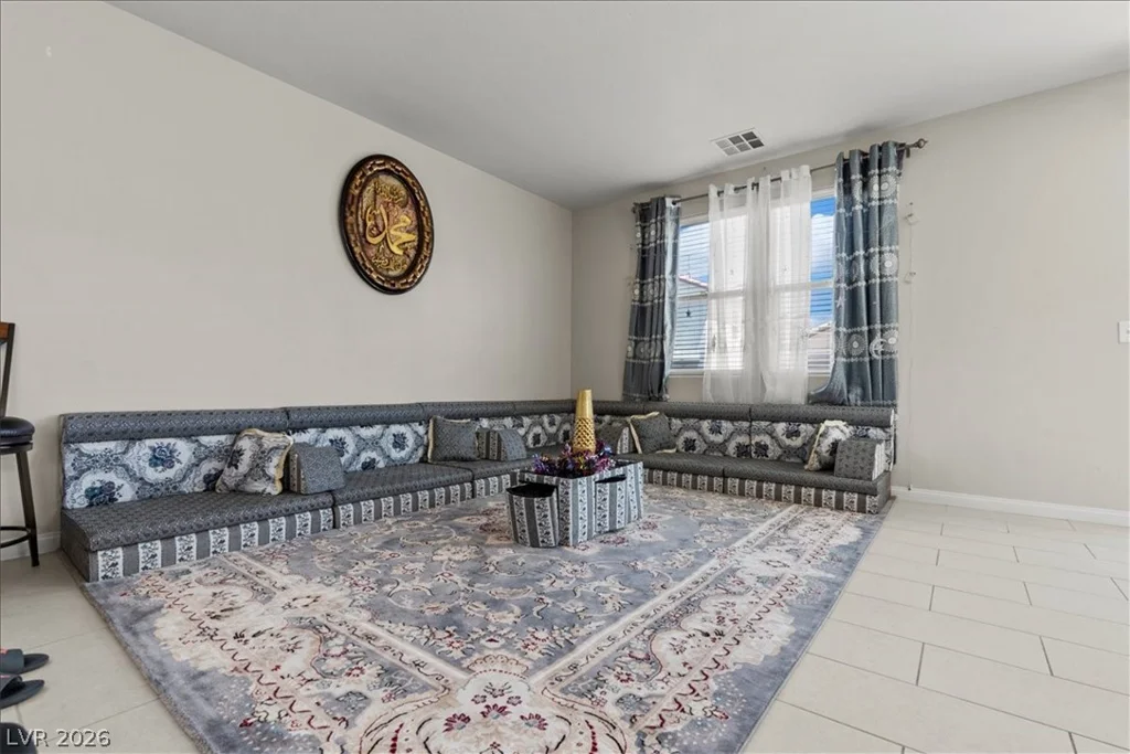 9548 Windsor Forest, Las Vegas, NV 89123