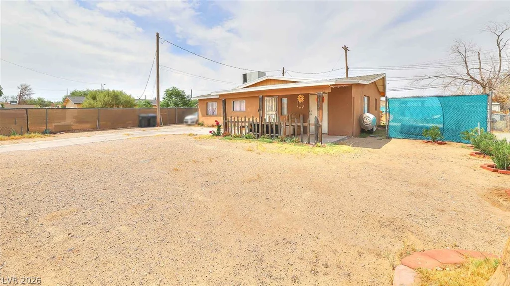 2537 Page, North Las Vegas, NV 89030