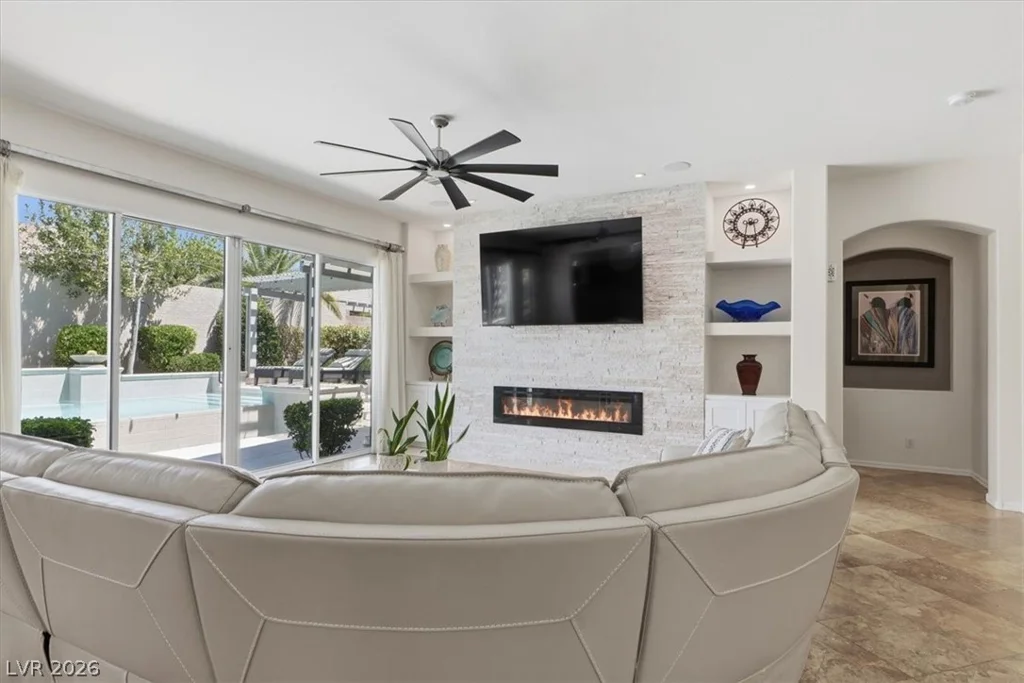10470 Abbotsbury, Las Vegas, NV 89135