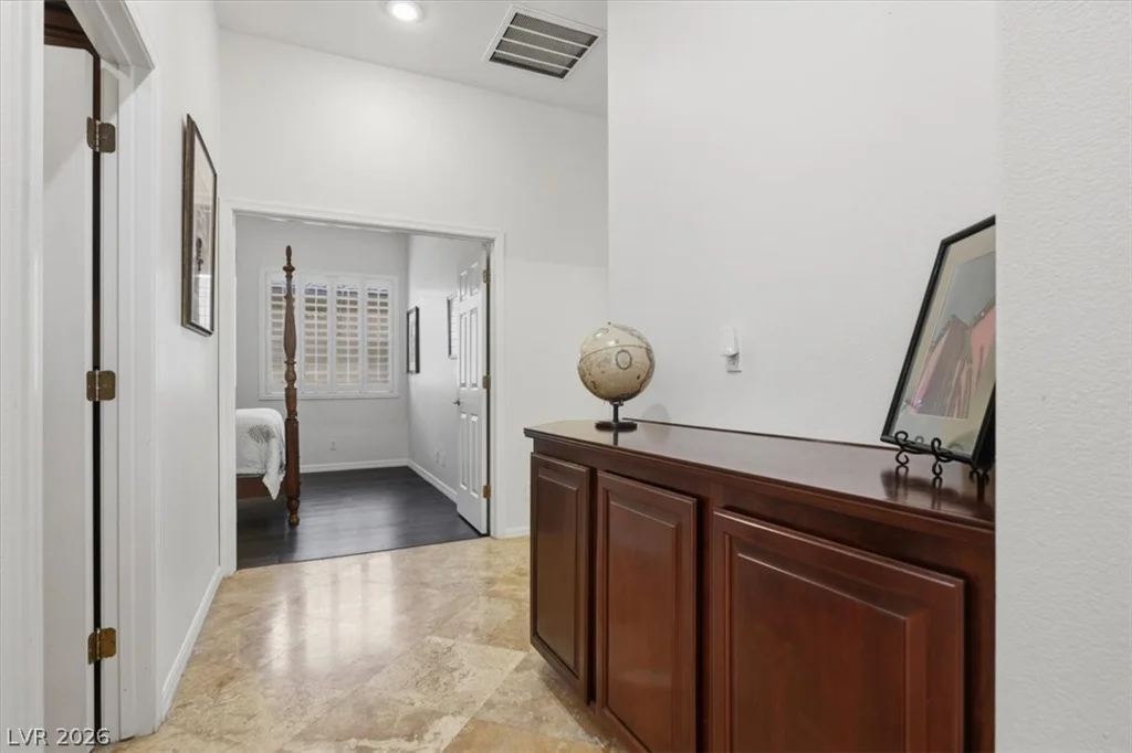 10470 Abbotsbury, Las Vegas, NV 89135